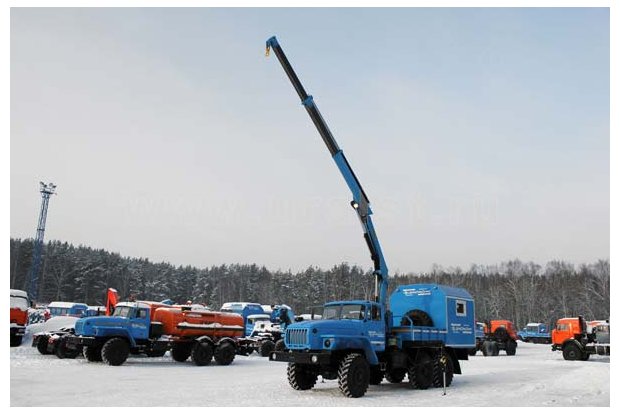 Грузопассажирский автомобиль Урал