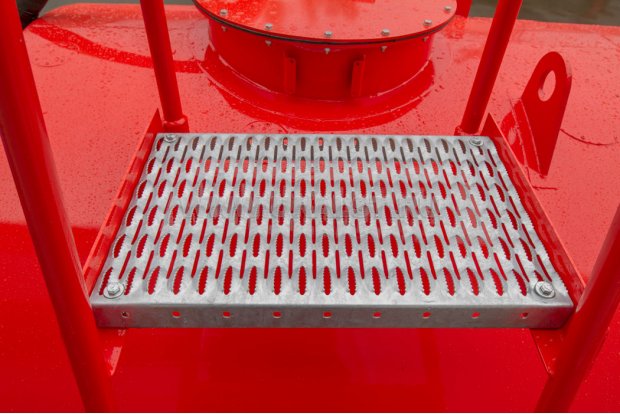 Площадка обслуживания заливной горловины