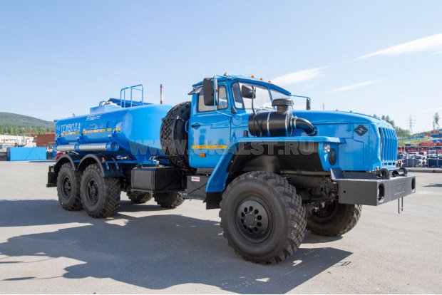 Автоцистерна для технической воды АЦВ-8 УСТ 5453 Урал 4320-1951-60