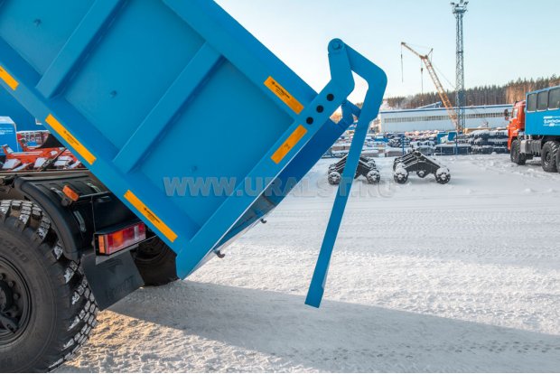 Задний откидной борт
