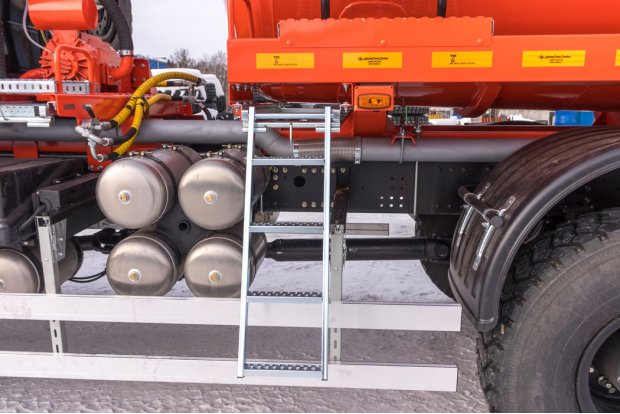 Выдвижная лестница