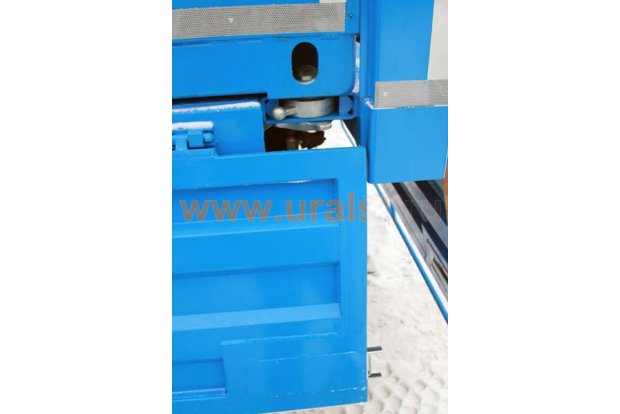 Крепление фургона контейнера