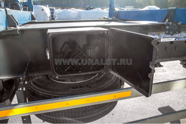 Ящик для инструмента и принадлежностей