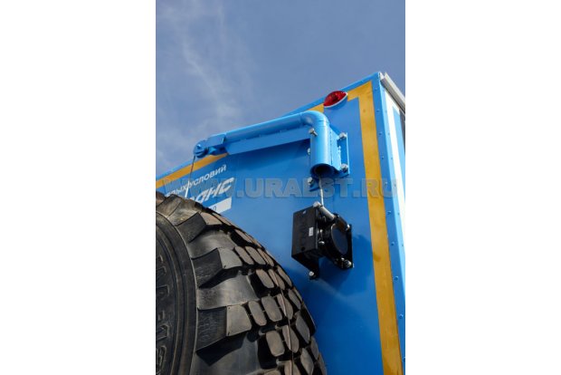 Лебедка запасного колеса с кран-балкой