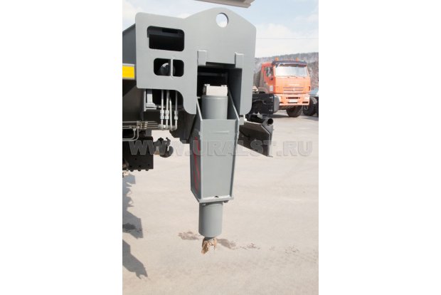 Опоры автокрана КС-55732