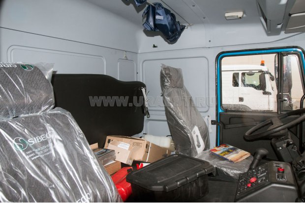 Спальное место в кабине водителя