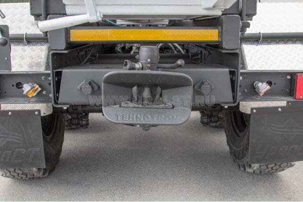 Заднее сцепное устройство