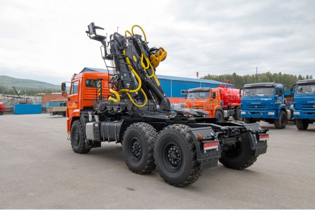 Седельный тягач с КМУ ОМТЛ-120-02 УСТ 5453 Камаз-43118-50