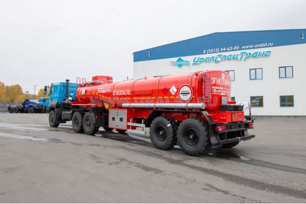 Полуприцеп цистерна нефтевоз ППЦН 23-21ПТ УСТ 9465 рамная