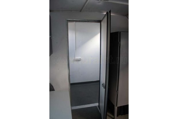 Входа в отсек информационно-вычислительного комплекса Лаборатории УСТ