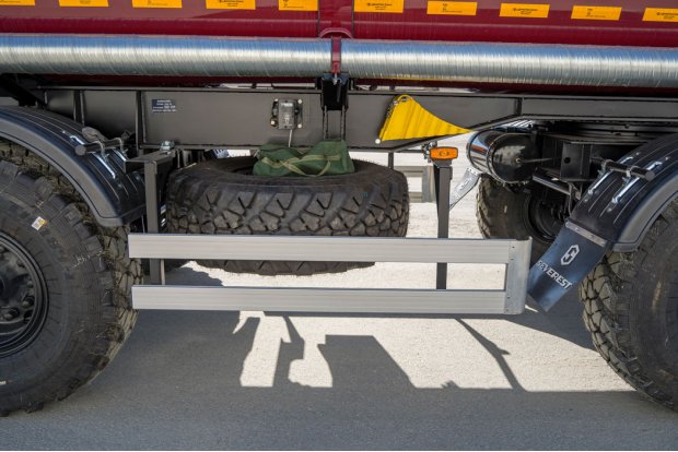 Боковая защита