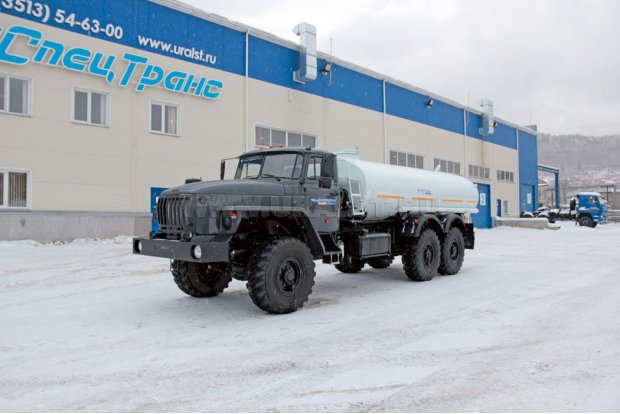 Автоцистерна для пищевых жидкостей АЦПТ-9,5 на шасси Урал