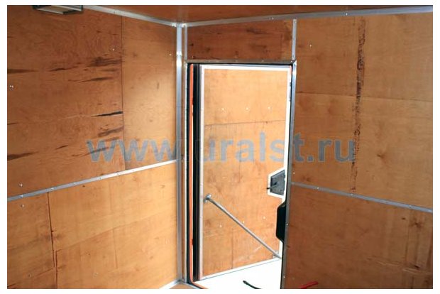 Внутренняя отделка фургона