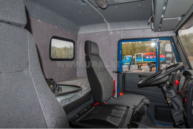 Спальное место в кабине водителя