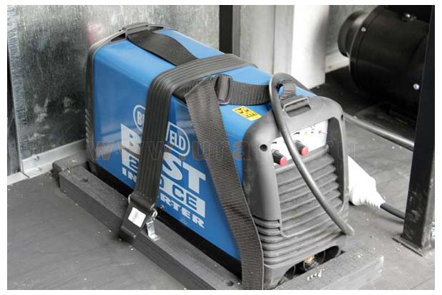 Авторемонтная мастерская. Сварочный аппарат инвентор BlueWeld 260 CE