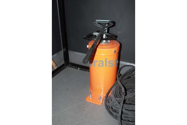 Нагнетатель смазки механический АНРВ