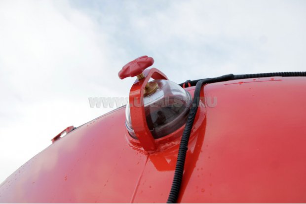 Смотровое окно емкости