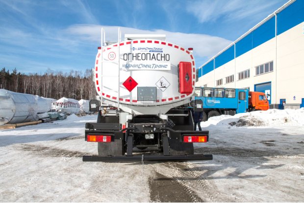 Автоцистерна для нефти АЦН-16-2 на шасси Камаз 6522RG