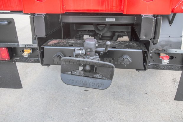 Заднее сцепное устройство