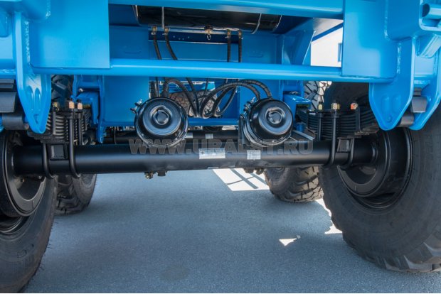 Рессорно-балансирная подвеска полуприцепа