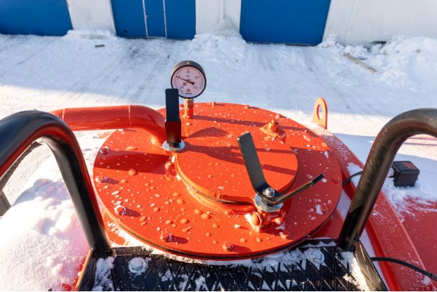 Горловина люка-лаза