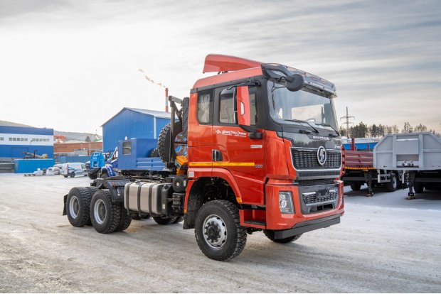 Седельный тягач УСТ 5453 SHACMAN (ШАКМАН) SX42586V385 (6х6) для эксплуатации с ППТ мод 8920, 9268