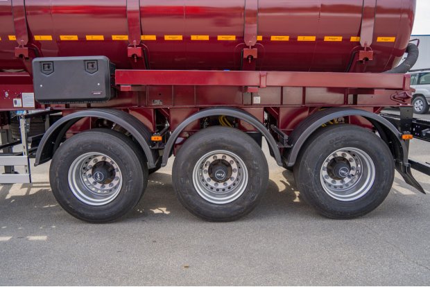 Оси полуприцепа