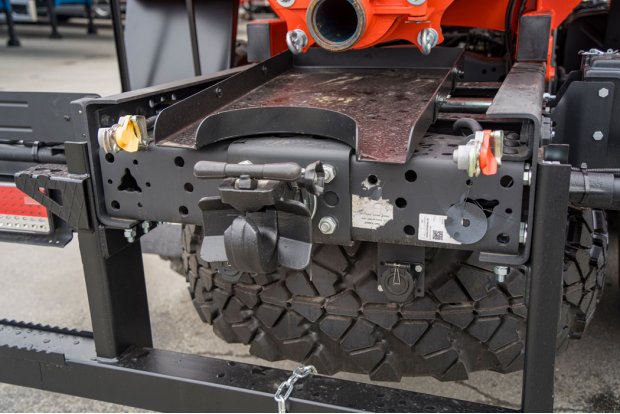 Заднее сцепное устройство