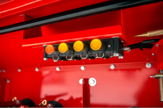 Блок пневмоуправления донными клапанами