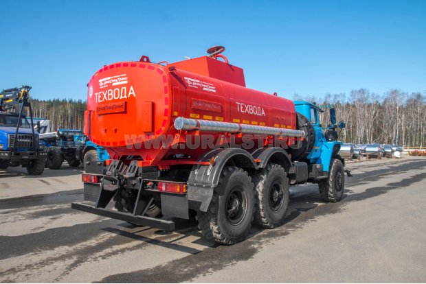 Автоцистерна для техводы АЦВ-10 УСТ 5453 Урал 5557-1112-72Е5, поливомоечная рейка 