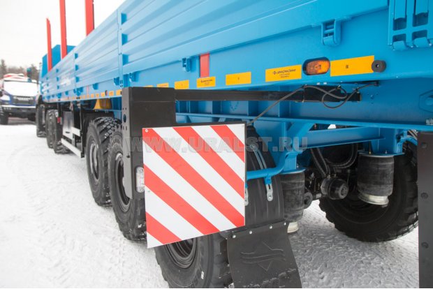 Знак Негабаритный груз со стробоскопом