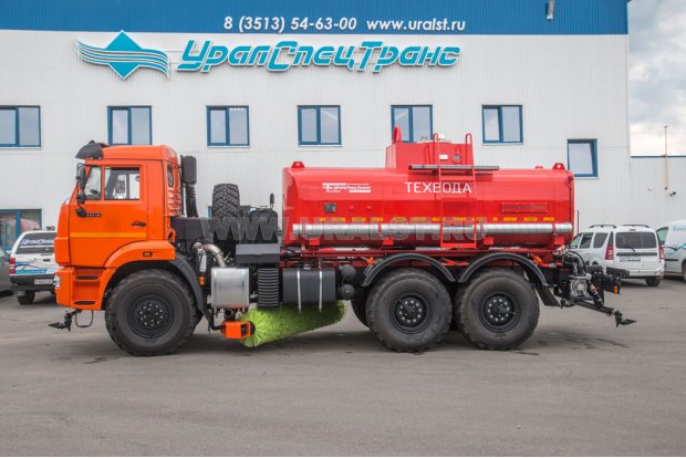 Машина комбинированная уборочная ВМКД-12 (АЦВ-10) Камаз 43118, щетка, поливомоечные рейки