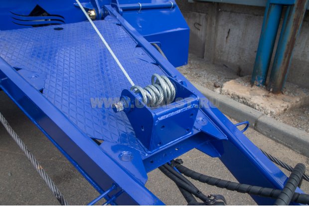 Лебедка с тросом для регулировки высоты дышла