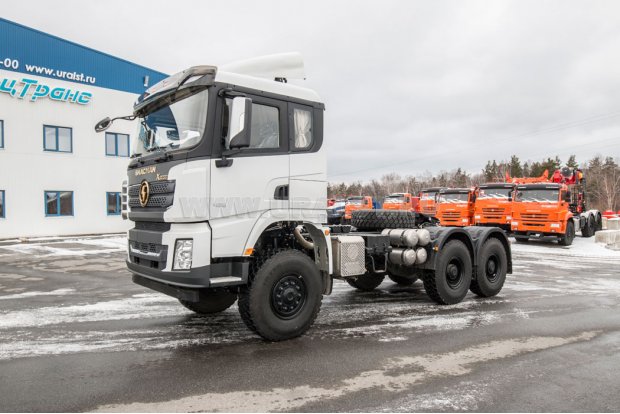 Седельный тягач SHACMAN (ШАКМАН) SX42586V385 6х6