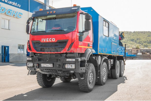 Автофургон ПАРМ с КМУ ИМ-95 IVECO-AMT 8х8
