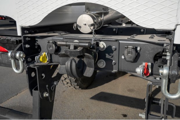 Заднее сцепное устройство