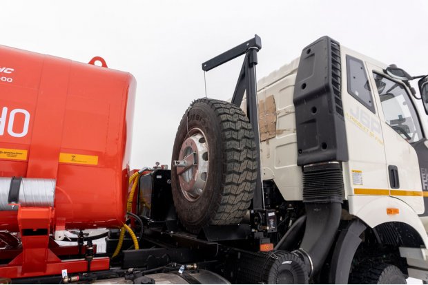 Держатель запасного колеса