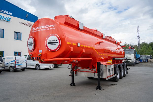 Полуприцеп цистерна для ГСМ (бензовозы) безрамные для вездеходов ППЦ 30К-32-3 УСТ 9465 ССУ 1450