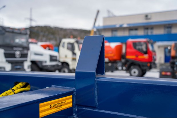 Ловители-направляющие для контейнера