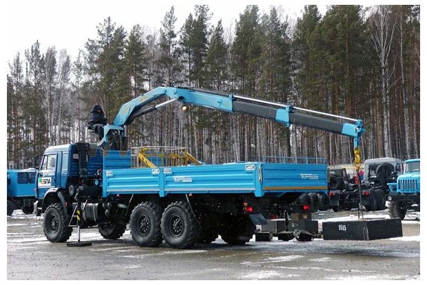 Бортовой автомобиль Камаз с КМУ