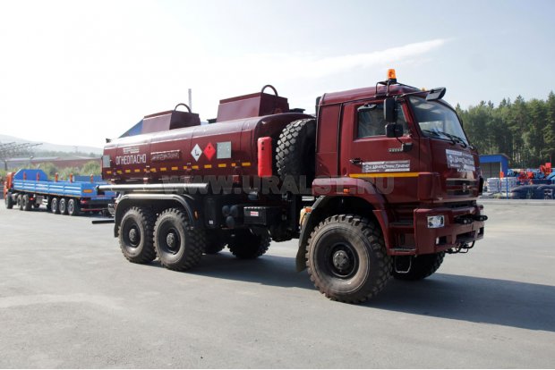 Топливозаправщик Камаз АТЗ-16-2 УСТ-5453