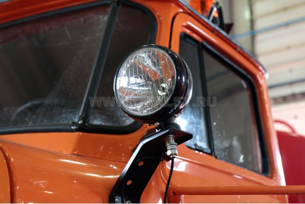 Фара-прожектор