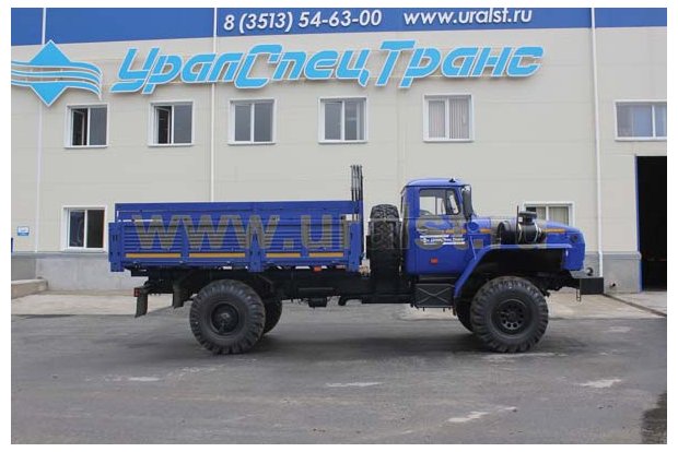 Бортовой автомобиль Урал 43206