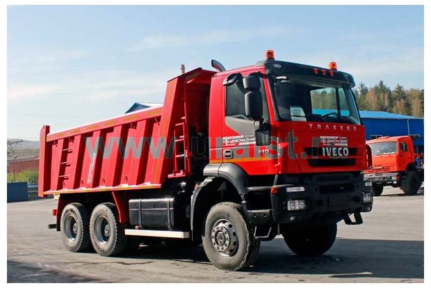 Автомобиль грузовой самосвал IVECO TRAKKER