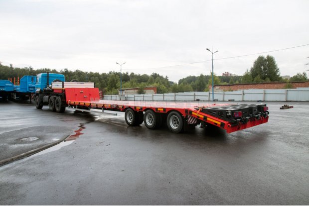 Полуприцеп-тяжеловоз (трал) 943000-123АУК-2К