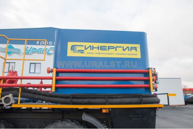 Агрегат цементировочный АЦ-32 на Урал 4320-80Е5