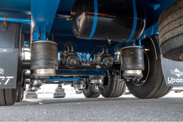 Пневматическая подвеска полуприцеп контейнеровоза