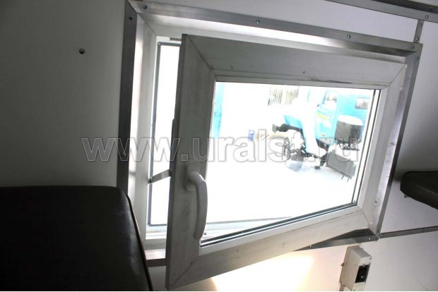 Окно-стеклопакет с форточкой