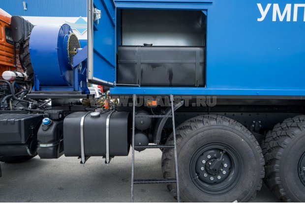 Съемная лестница для доступа к нишам