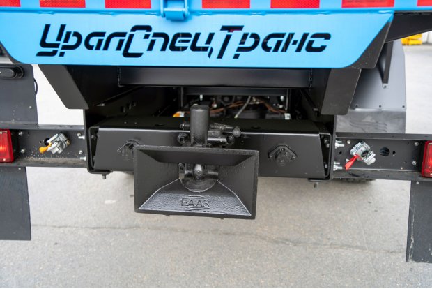 Заднее сцепное устройство